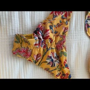 L space yellow bikini bottoms size medium